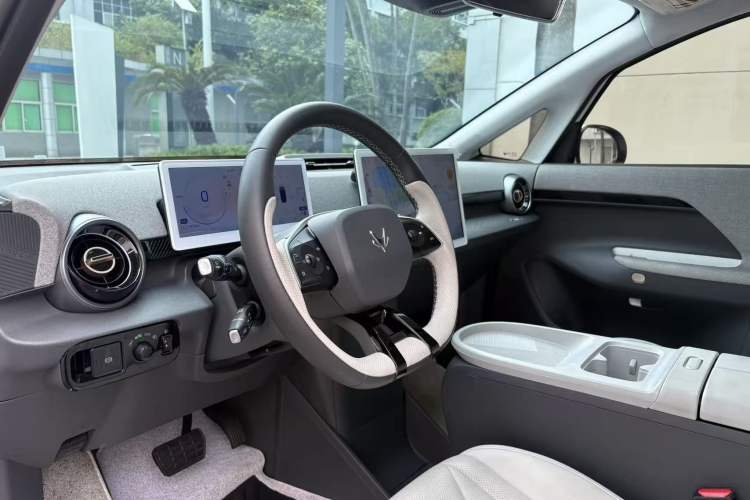 Used ARCFOX Kaola 2023 Family Edition Pro