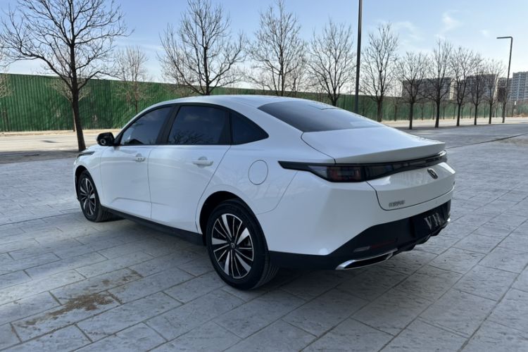 Used Changan Eado PHEV 2025 Smart New Blue Whale 145KM High-Energy Edition