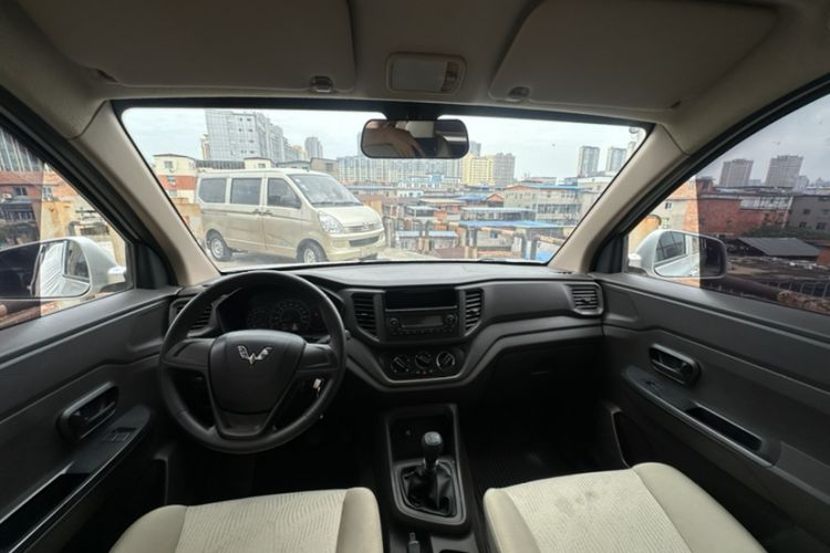 Used Wuling Hongguang V 2019 1.5L Enjoyment Version China VI LAR