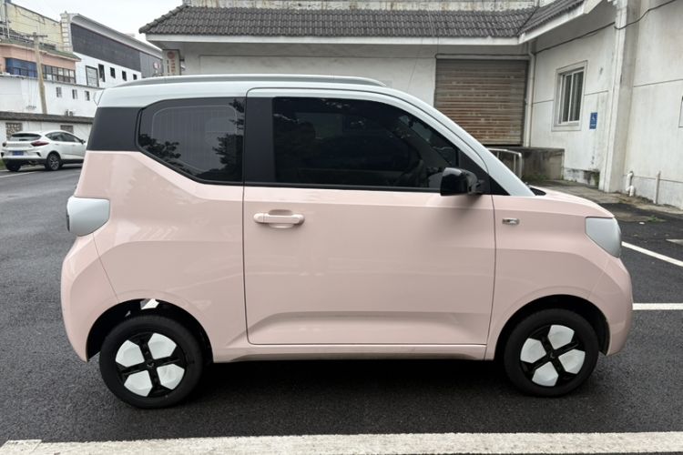 Used Wuling Hongguang MINIEV 2024 3rd Generation 215km Advanced Version Exterior 5