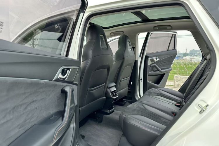 Used Roewe D5X DMH 2024 135 Tech Edition