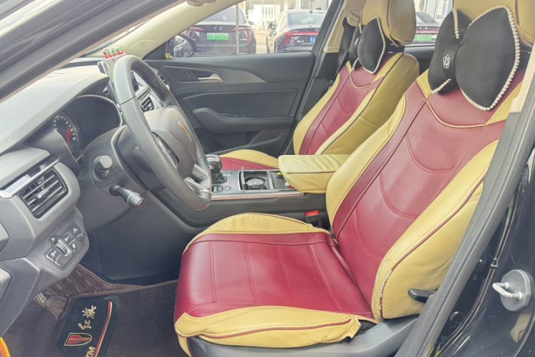 Used Hongqi H5 2022 Classic Model Facelift 1.8T Automatic Smart Connect Flagship Edition Interior 2