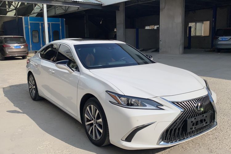 Used Lexus ES 2018 200 Excellence Edition China V Standard Exterior 2