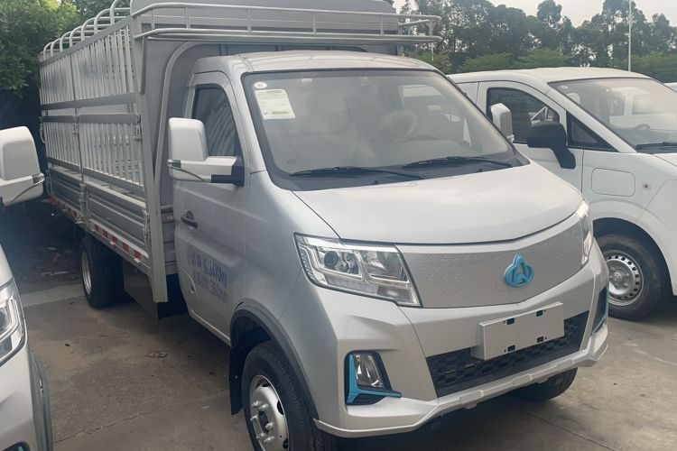 Used CHANGAN KUAYUE Wang X3 EV 2025 Model Luxury Single-Row Cage Transport Truck Exterior 3