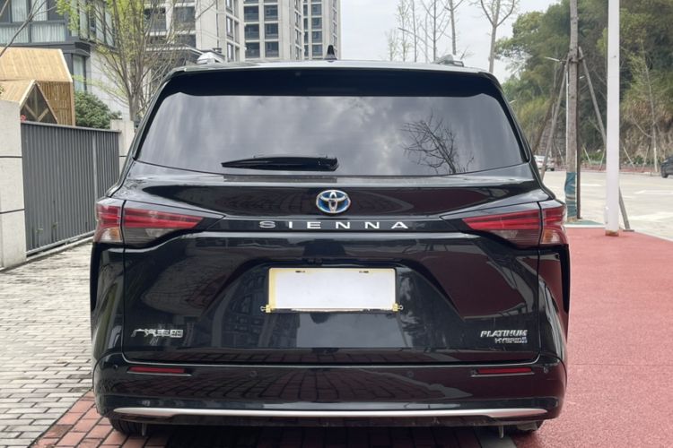 Used Toyota SIENNA 2021 2.5L Hybrid Platinum Edition Exterior 4
