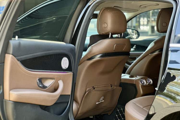 Used Mercedes-Benz E-Class 2019 E 200 L Sport Edition Interior 4