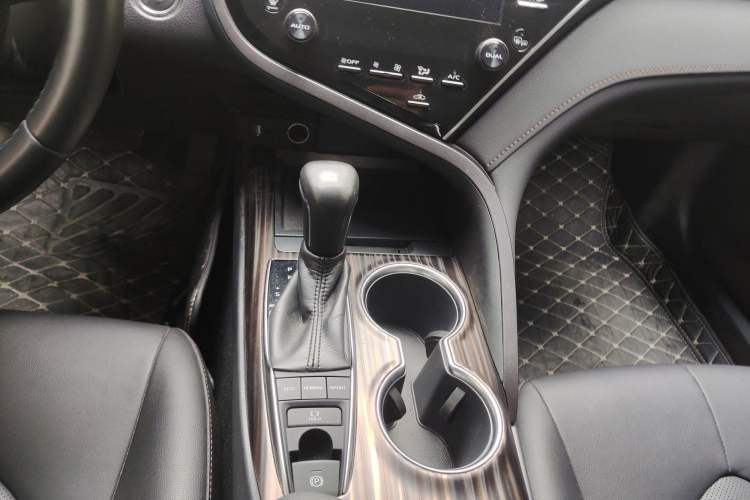 Used Toyota Camry 2018 2.5G Luxury Edition
