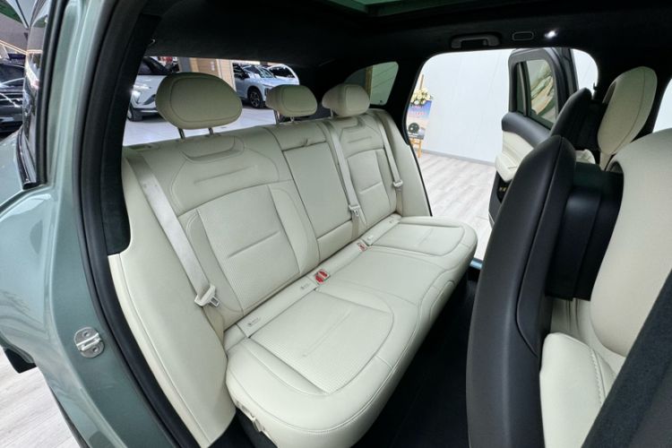 Used Nio ES6 2023 75 kWh Interior 4