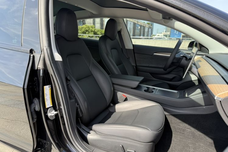 Used Tesla Model 3 2022 Rear-Wheel-Drive Version
