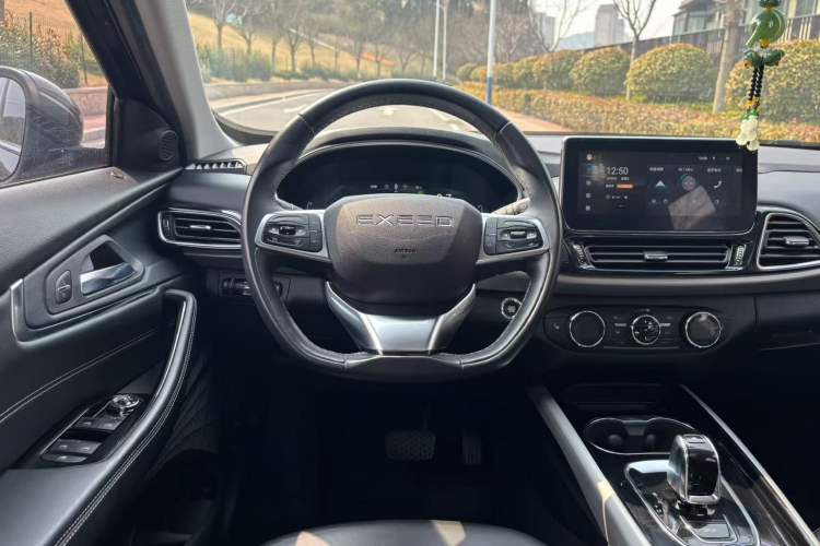 Used EXEED Lingyun 2020 1.6T Two-Wheel Drive Star Edition Interior 3