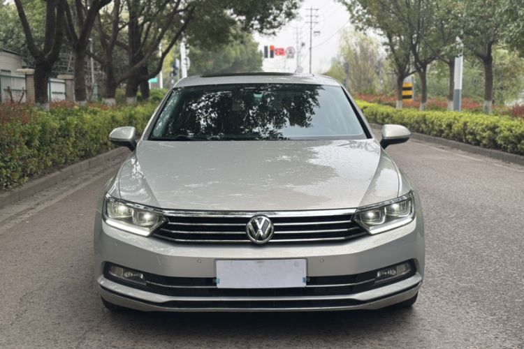 Used Volkswagen Magotan 2017 330TSI DSG Luxury Model Exterior 5