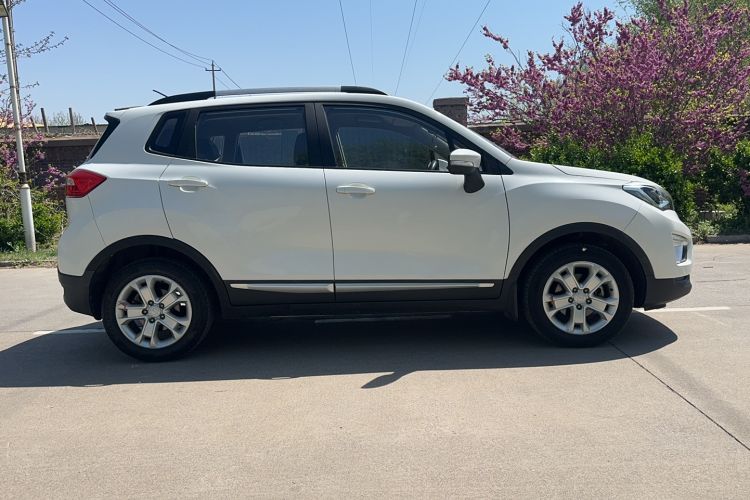 Used CHANGAN CS15 2017 1.5L Automatic Luxury Model with Sunroof
