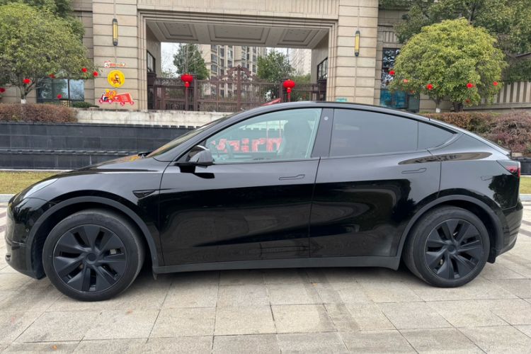 Used Tesla Model Y 2024 Rear-Wheel-Drive Version