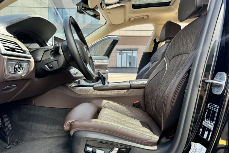 Used BMW 7 Series 2021 740Li Leading Edition Luxury Package Interior 5