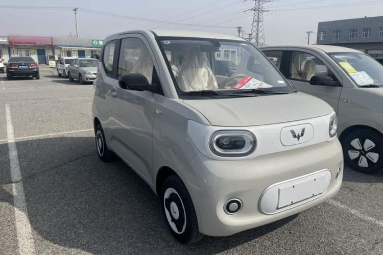 Used Wuling Hongguang MINIEV 2024 3rd Generation 215km Youth Edition
