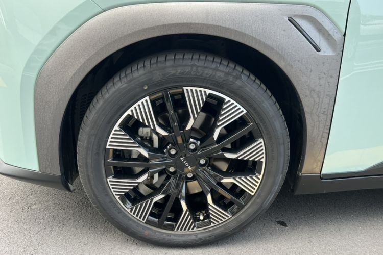 Used AION Y 2022 70 Tech Edition Lithium Iron Phosphate
