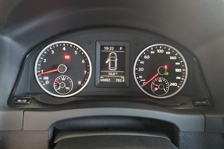 Used Volkswagen Tiguan 2015 1.8TSI Automatic Two-Wheel Drive Comfort Edition Instrument Cluster