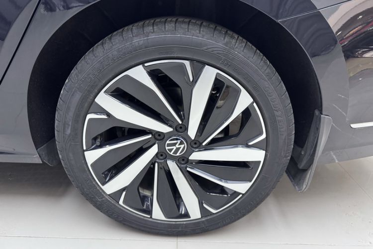 Used Volkswagen Passat 2022 330TSI Starry Luxury Edition
