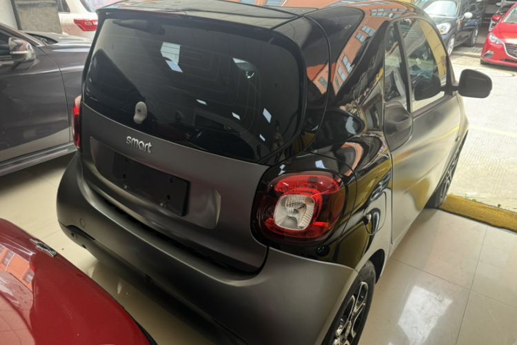 Used smart fortwo 2019 0.9T 66kW Hardtop Pioneer Edition China VI
