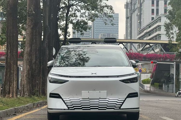 Used XPeng X9 2025 740 Ultra-Long Range Max
