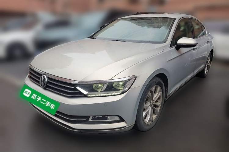 Used Volkswagen Magotan 2017 330TSI DSG Luxury Model Exterior 5