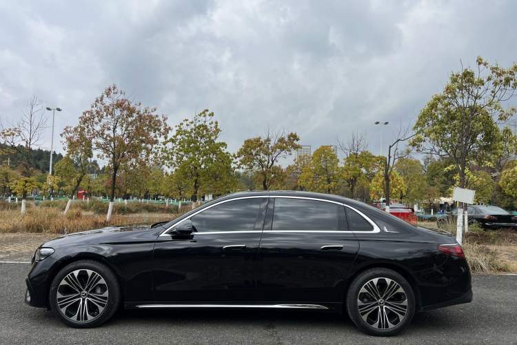 Used Mercedes-Benz E-Class 2024 Facelift E 300 L Fashion Sport Edition
