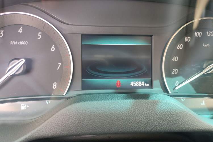 Used Buick GT 2021 1.3T Automatic Mild Hybrid Elite Version Odometer Close Up