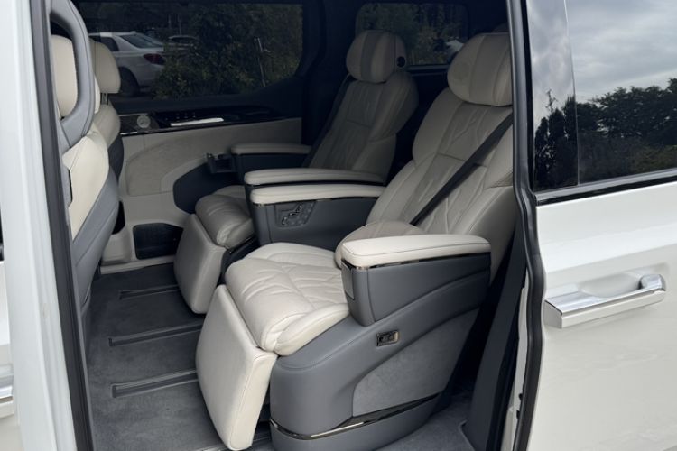 Used Zeekr 009 2024 7-Seater Aisle Version 108 kWh