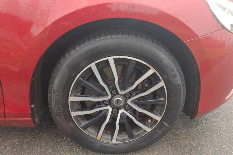 Used Volvo V40 2017 T3 Zhiyi Edition Exterior 5