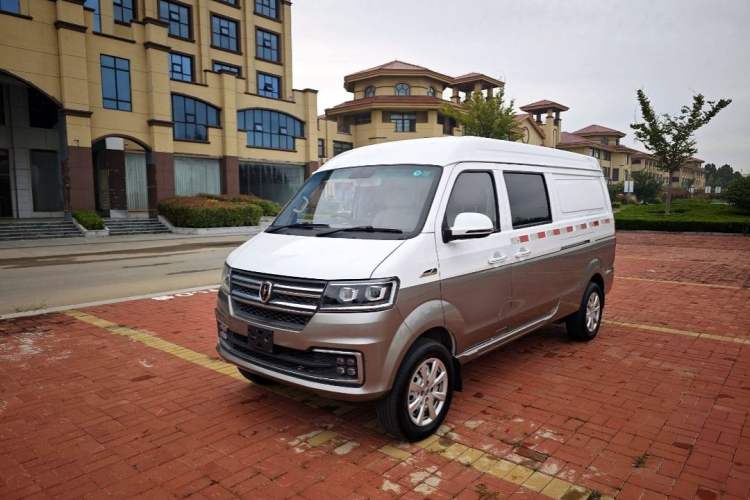 Used Jinbei New Hiace S 2021 1.5L Business Central Air-Conditioned Van China VI Standard SWC15M