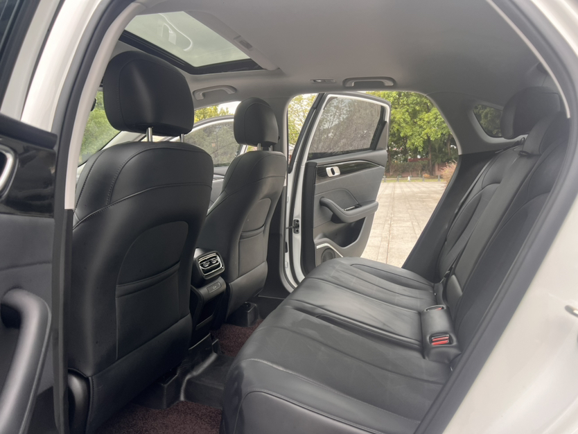Geely Auto Emgrand 2026 Model 5th Generation 1.5T DCT Prestige Edition — снимка 12