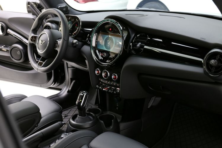 Used MINI 2023 Updated 2.0T COOPER S Artist