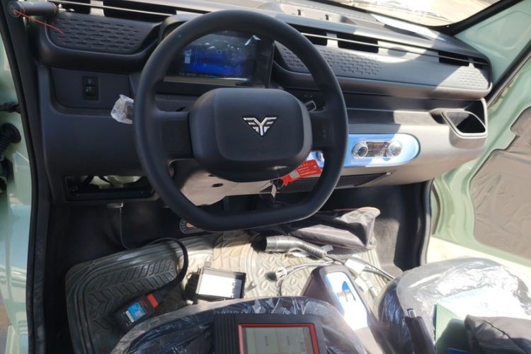 Used REACH MINI Truck 2025 Model 150 km Flatbed—Striving Type
