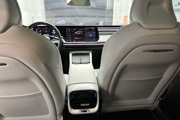 Used XPeng P7 2023 P7i 702 Max Interior 9
