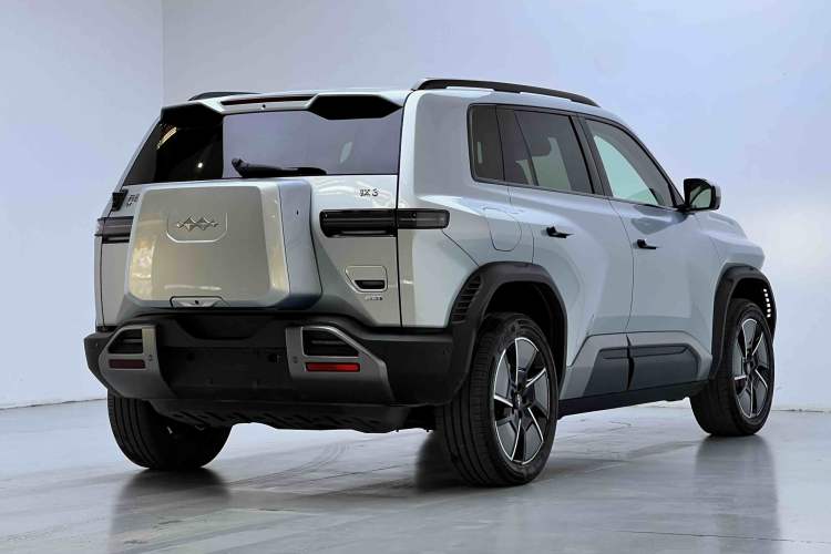 Used Formula Leopard Titanium 3 2025 501KM All-Wheel Drive Intelligent Driving Ultra Version