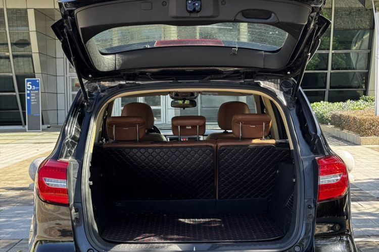 Used Haval H8 2015 2.0T Two-Wheel-Drive Standard Version
