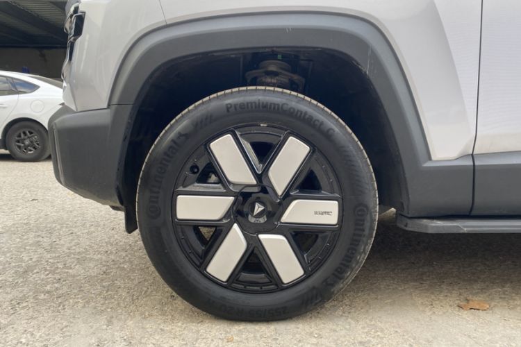 Used Deepal G318 2024 Four-Wheel-Drive Air Suspension Model