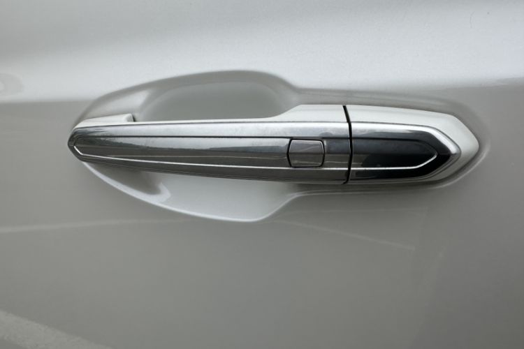 Used Cadillac XT5 2017 Anniversary Edition 28T Four-Wheel Drive Luxury Model
