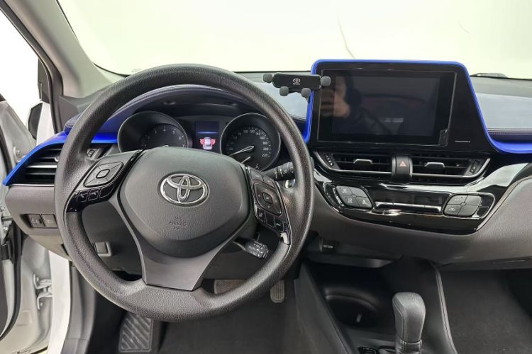 Used Toyota C-HR 2021 2.0L Comfort Edition Interior 1