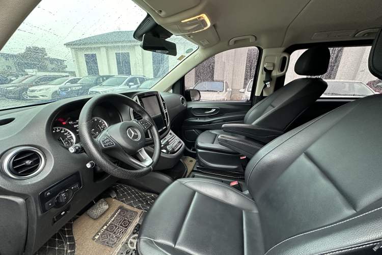 Used Mercedes-Benz Vito 2016 2.0T Business Edition Interior 1