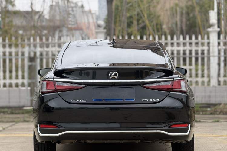 Used Lexus ES 2022 300h Excellence Edition