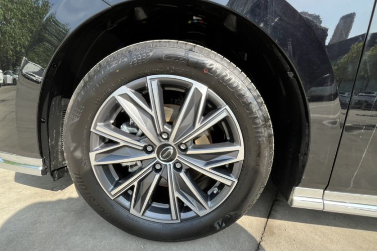 Used GAC Trumpchi M8 2024 Master Series 400T Prestige Edition Exterior 4