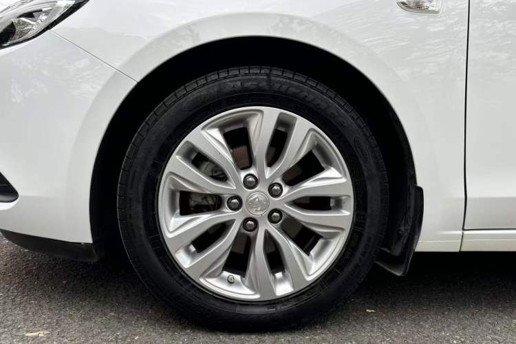 Used Buick GT 2019 15T Dual-Clutch Connected Elite Model China VI