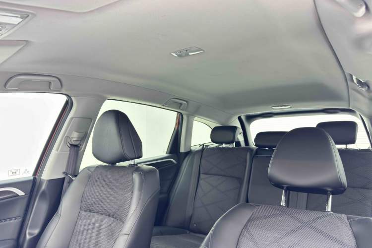 Used Honda Jade 2013 1.8L automatic Comfort version 5 seats