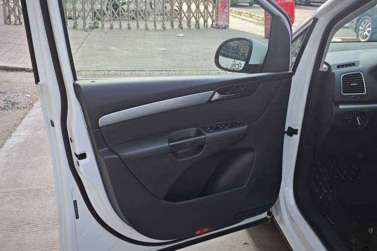 Used Volkswagen Sharan 2014 2.0 TSI Standard Model
