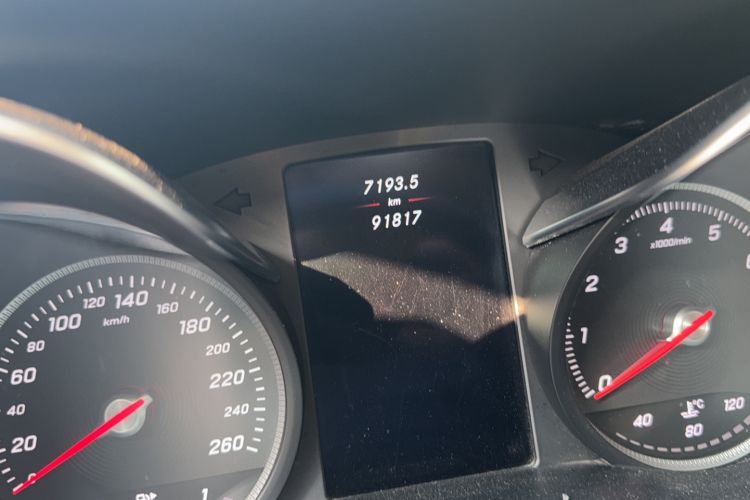 Used Mercedes-Benz C-Class 2015 C 200 L
