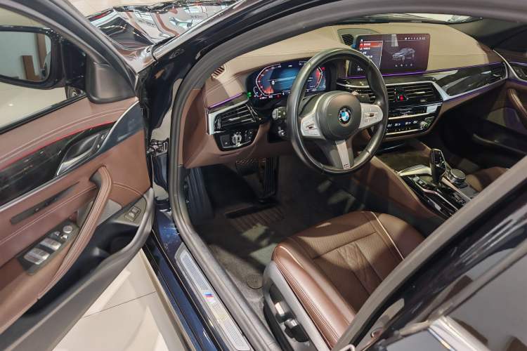 Used BMW 5 Series 2022 Second Facelift 525Li M Sport Package
