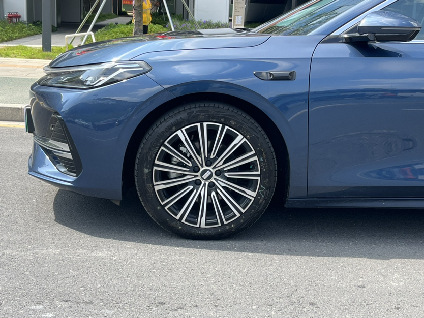 Geely Galaxy A7 2025 Model EM-i 150km Starship Edition — снимка 15