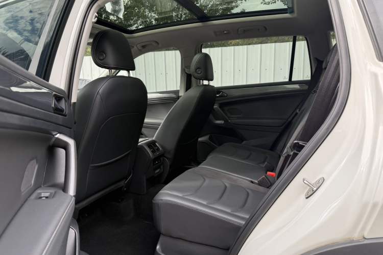 Used Volkswagen Tiguan L 2021 330TSI Automatic Two-Wheel Drive R-Line Enhanced Edition