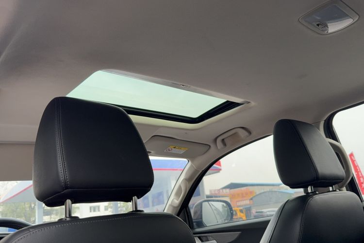 Used Great Wall Poer 2019 2.0T Commercial Version Manual Diesel Two-Wheel Drive Navigation Type Long Bed GW4D20M
